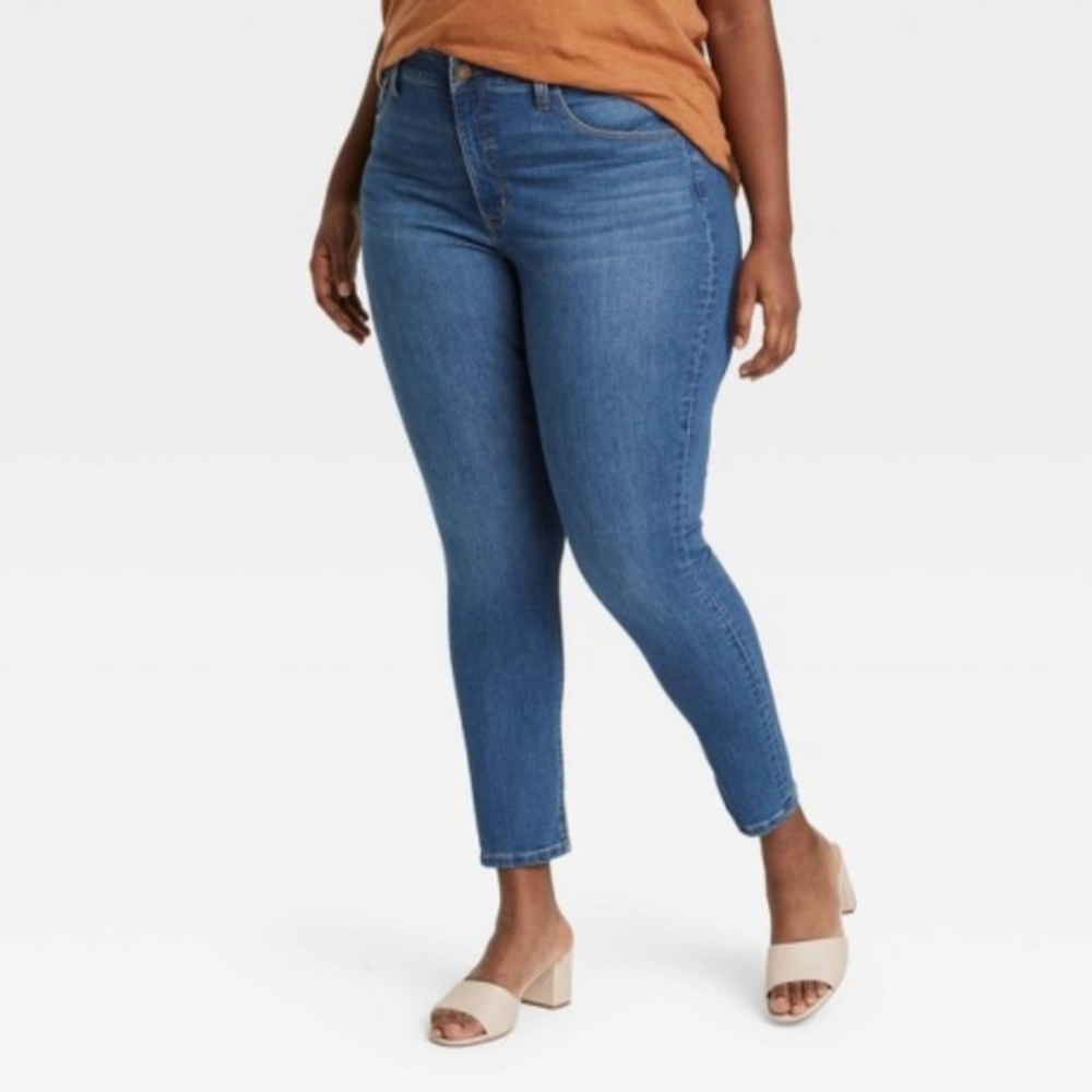 NWT AVA & VIV MEDIUM WASH SKINNY JEANS SIZE 26W